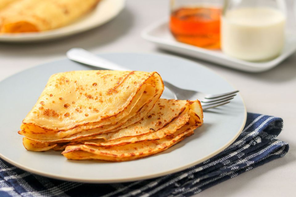 Bezlepkové palacinky z tvarohu s vašou obľúbenou prílohou.